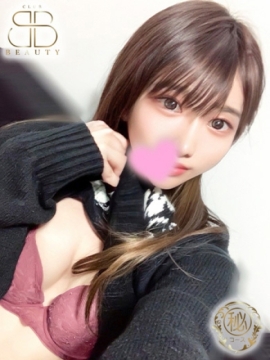 まみ【天真爛漫童顔美女】